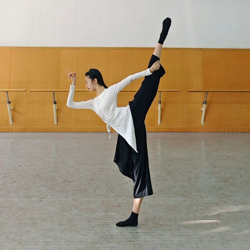 Uniszex táncruha Chenille anyagból len tartalommal népzenei táncra