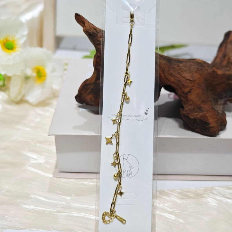 Női rozsdamentes acél ötágú csillag karkötő, aranyozott kivitel, influencer-stílus, 2025 nyári kiadás