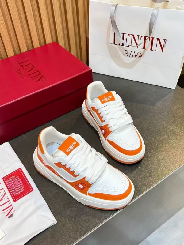 Uniszex bőr sneaker első réteg marhabőrből, habgumí talppal, fűző, kerek orr, textil belső talp