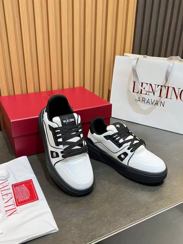 Uniszex bőr sneaker első réteg marhabőrből, habgumí talppal, fűző, kerek orr, textil belső talp