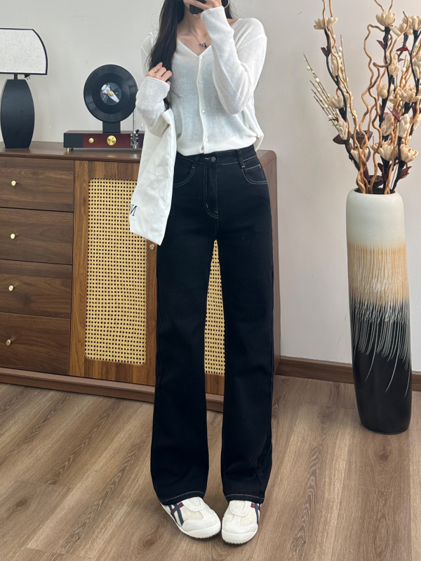 Jeanși cu elastice în patru direcții, croială largă, talie înaltă, denim din bumbac și poliester, țesătură densă