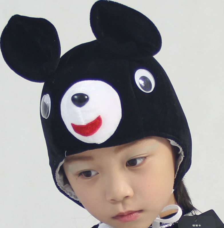 Детски сценичен костюм за танцова постановка, неутрална кройка, златен велур, нейлон 100%