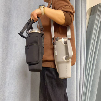 Geantă cu umăr portabilă pentru sticlă de apă — Kejue, material textil, imprimare logo disponibilă, capac de protecție pentru pahar, ambalaj 44×44×56