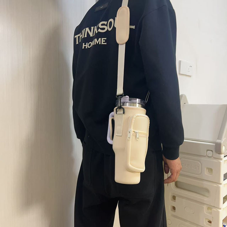 Geantă cu umăr portabilă pentru sticlă de apă — Kejue, material textil, imprimare logo disponibilă, capac de protecție pentru pahar, ambalaj 44×44×56