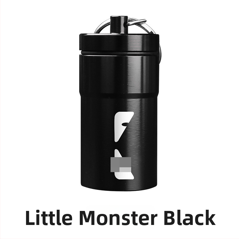 Hordozható hamutartó alumínium ötvözetből, zárt tárolóval, fém tablettásüveg és kulcstartó, nyomtatott logóval