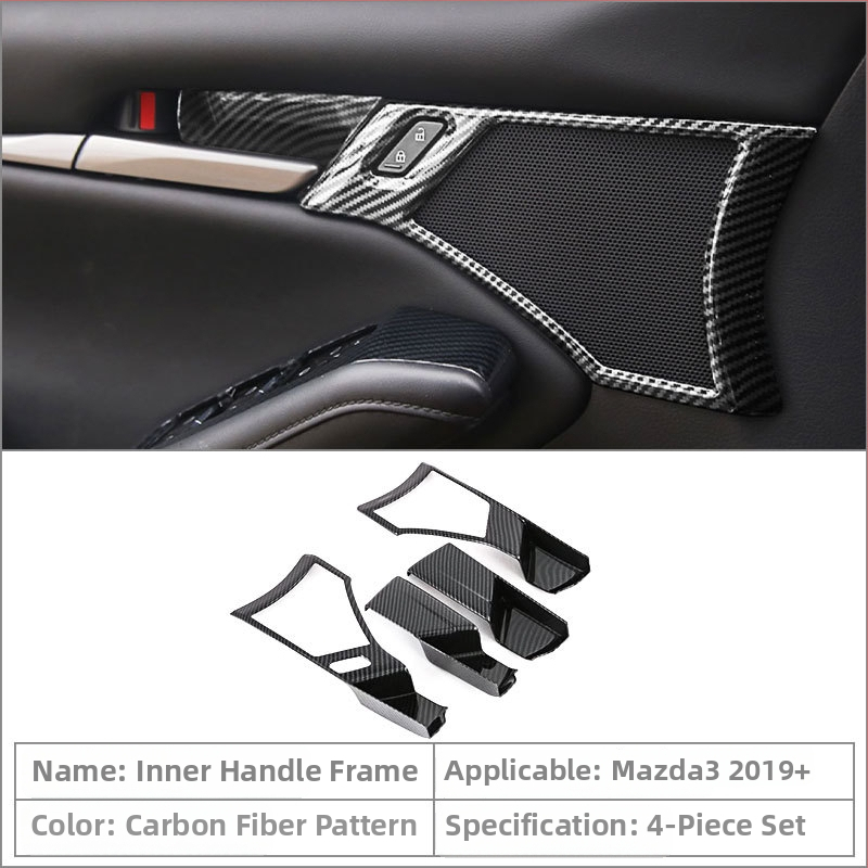 Unutarnje komponente Mazda3 (Axela): držač za čašu u središnjoj konzoli, okvir mjenjača, okvir stražnjeg otvora za ventilaciju