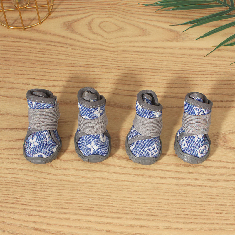 Háziállat cipő – leopard mintás, fleece bélés, univerzális illeszkedés, anyag: szövet, csúszásmentes, melegen tartó, kopásálló