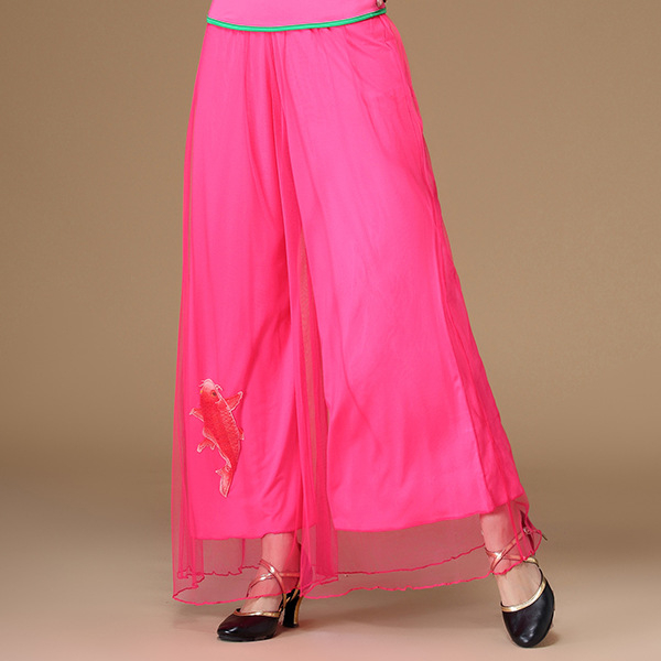 Négyzetes táncruha hímzéssel;tej-selyem anyag; poliészter 95%; egyszínű mintázat; felnőtt nők számára