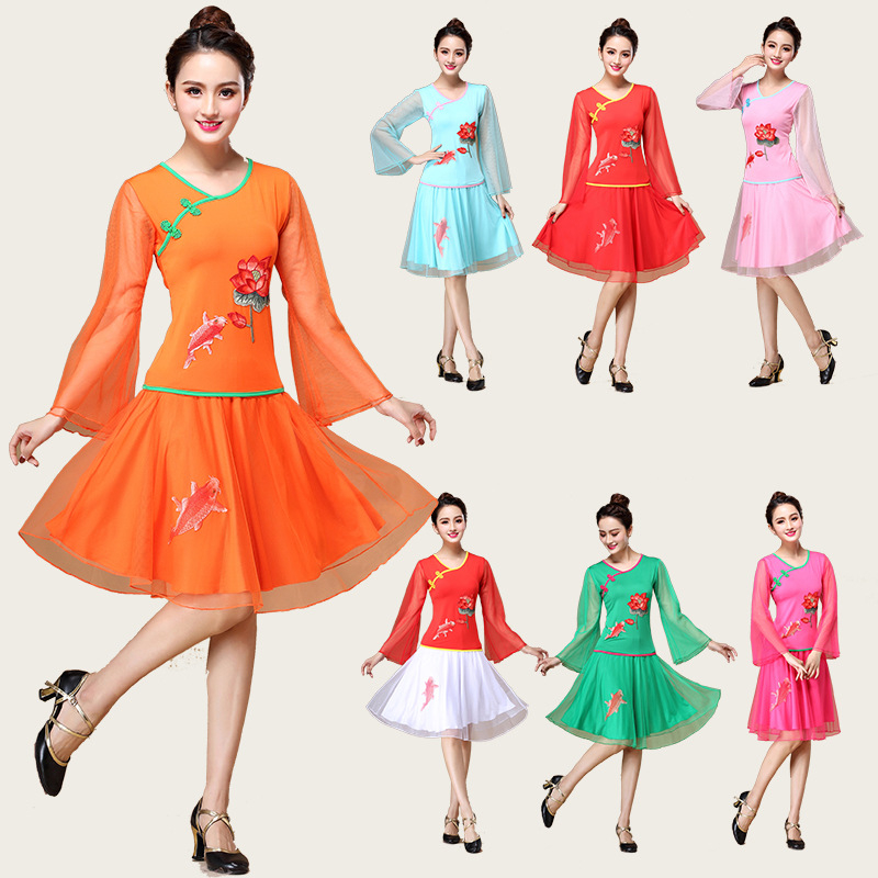 Négyzetes táncruha hímzéssel;tej-selyem anyag; poliészter 95%; egyszínű mintázat; felnőtt nők számára