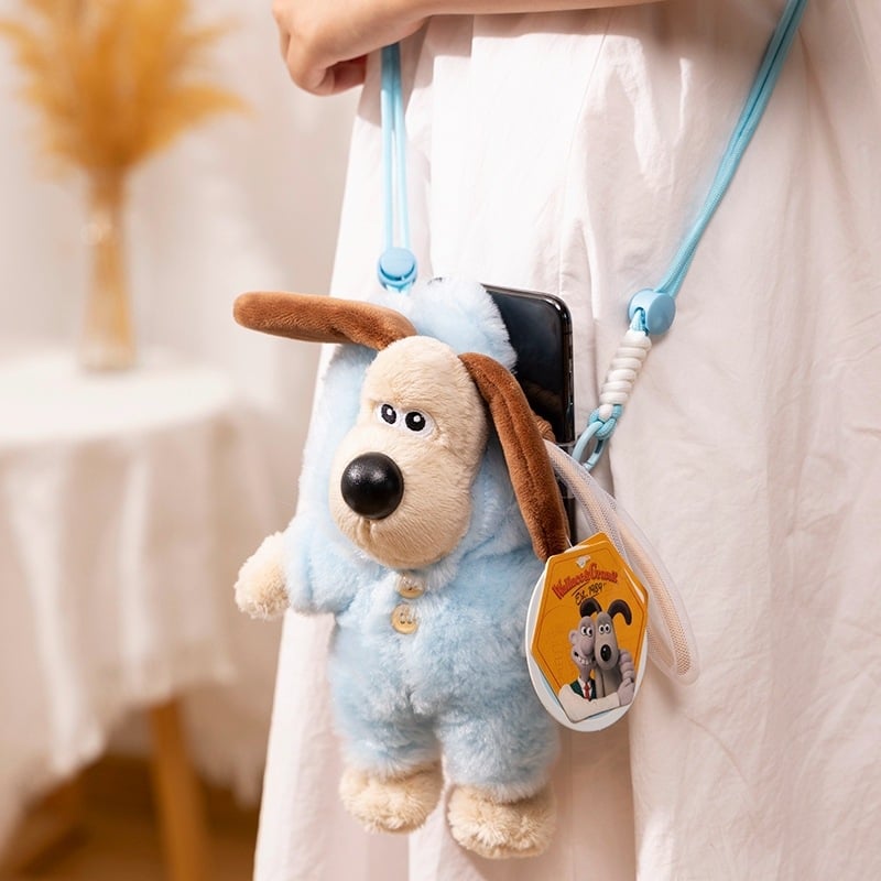 Figurină de pluș câine breloc, costumare după schițe, umplutură poliester, ambalaj plasă, potrivită pentru vârsta 15–35