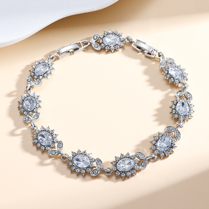 Női cirkón beépítésű karkötő környezetbarát ötvözetből, elektroplakált bevonattal, 30 g, könnyed luxus stílus, 2025 őszén debütál