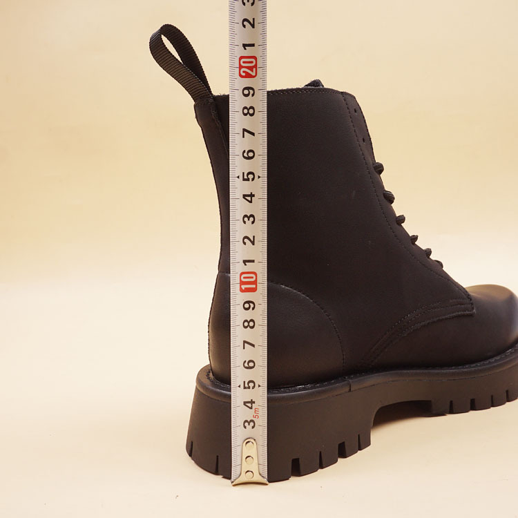 Ghete Martin mid-top, upper din mesh, talpă din cauciuc, toc conic 3–5 cm