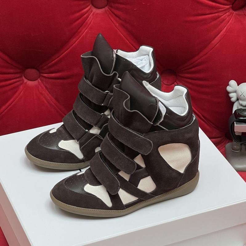 Női magas szárú sportcipő Velcro-záródással, rejtett magasságnövelő, felsőrész marhabőr, belső báránybőr, gumi talp