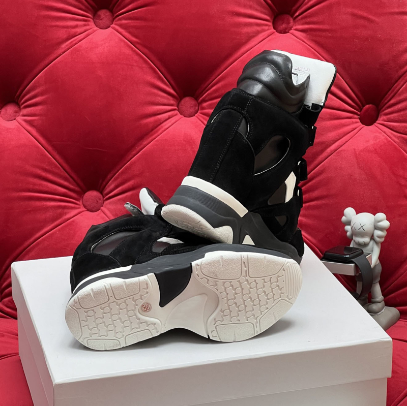 Női magas szárú sportcipő Velcro-záródással, rejtett magasságnövelő, felsőrész marhabőr, belső báránybőr, gumi talp