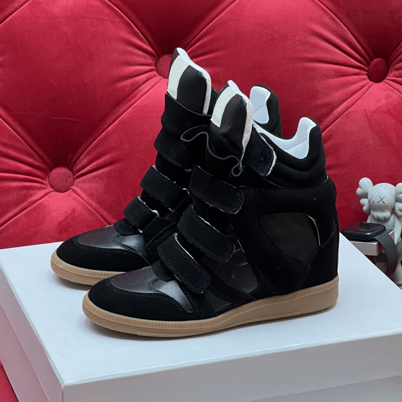 Női magas szárú sportcipő Velcro-záródással, rejtett magasságnövelő, felsőrész marhabőr, belső báránybőr, gumi talp