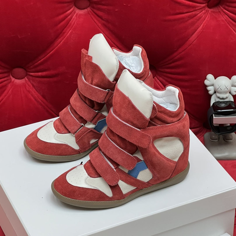 Női magas szárú sportcipő Velcro-záródással, rejtett magasságnövelő, felsőrész marhabőr, belső báránybőr, gumi talp