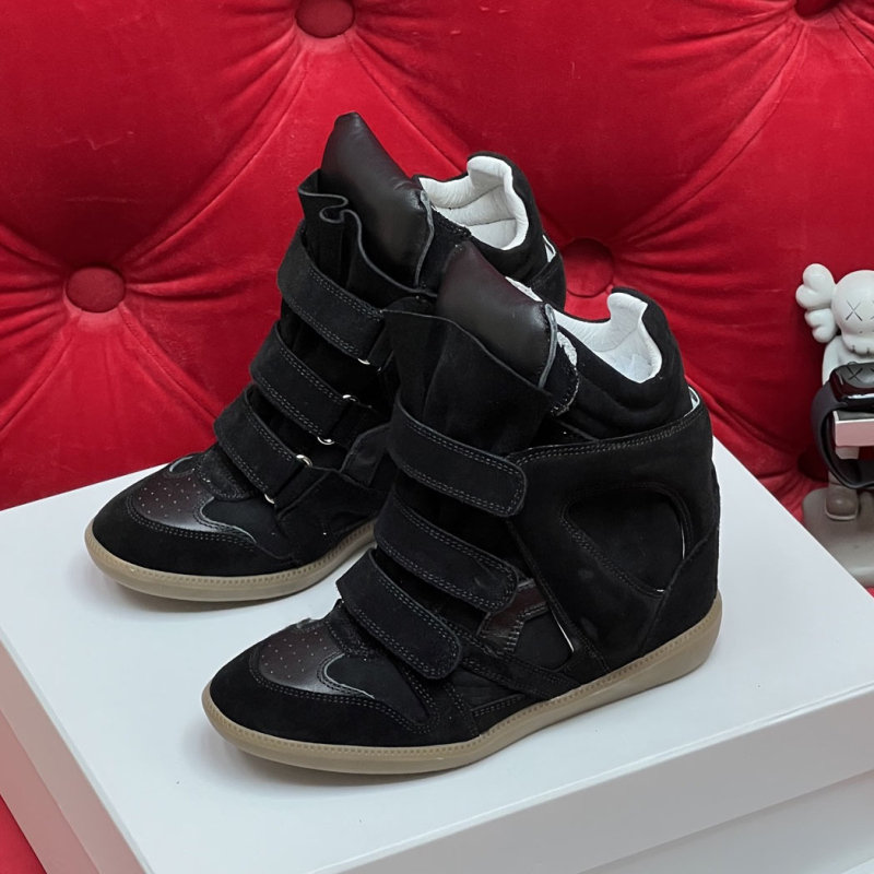 Női magas szárú sportcipő Velcro-záródással, rejtett magasságnövelő, felsőrész marhabőr, belső báránybőr, gumi talp