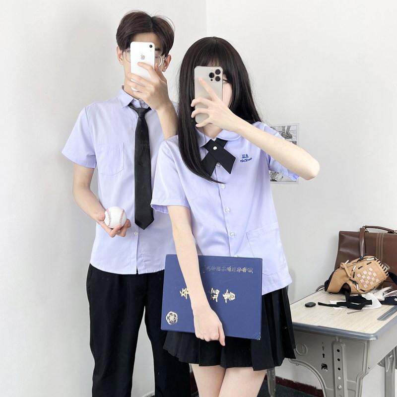 Školska košulja s uzorkom slova, kolegijalni stil, kratki rukavi, stojeći ovratnik, vezenje