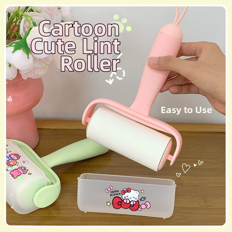 Lint roller na oblečenie s výmeniteľnými papiermi – odstraňuje vlasy a prach; materiály: PP, PET, silikagél, horúci lepidlo; štýl: animovaný; uvedenie: jar 2025