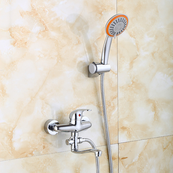 Kuhinjski tuš slavina s troputnim dijeliteljem, spoj 1 na 2, 6° rotirajuće vodovodne cijevi, cijeli bakreni jezgreni ventil, elektroplakirani završni premaz