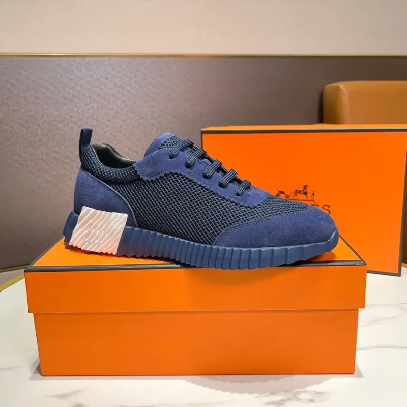 Женски спортни обувки от естествена кожа — горна част от естествена кожа, кръгъл нос, връзки, подметка от гума, стелка от естествена кожа