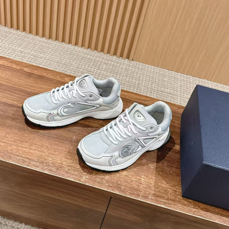 Unisex casual sneakers με χαμηλό ύψος, δύο στρώσεις δέρματος στο πάνω μέρος, πλέγμα στην επένδυση, καουτσούκ σόλα, κορδόνια