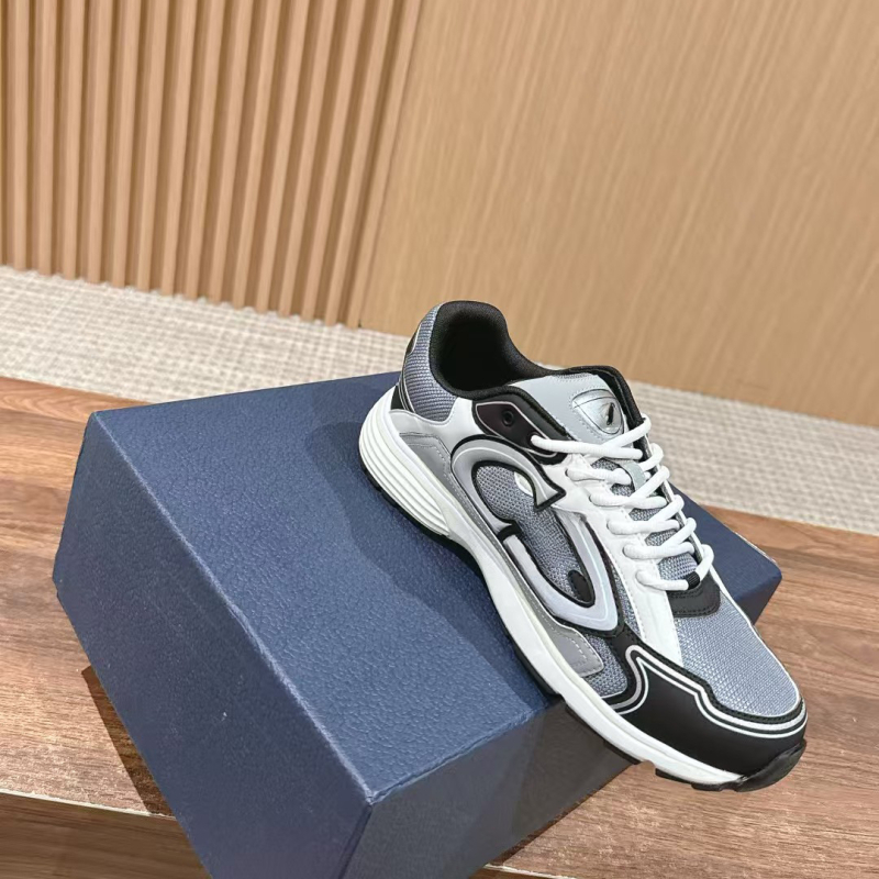 Unisex casual sneakers με χαμηλό ύψος, δύο στρώσεις δέρματος στο πάνω μέρος, πλέγμα στην επένδυση, καουτσούκ σόλα, κορδόνια