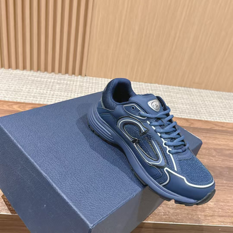 Unisex casual sneakers με χαμηλό ύψος, δύο στρώσεις δέρματος στο πάνω μέρος, πλέγμα στην επένδυση, καουτσούκ σόλα, κορδόνια