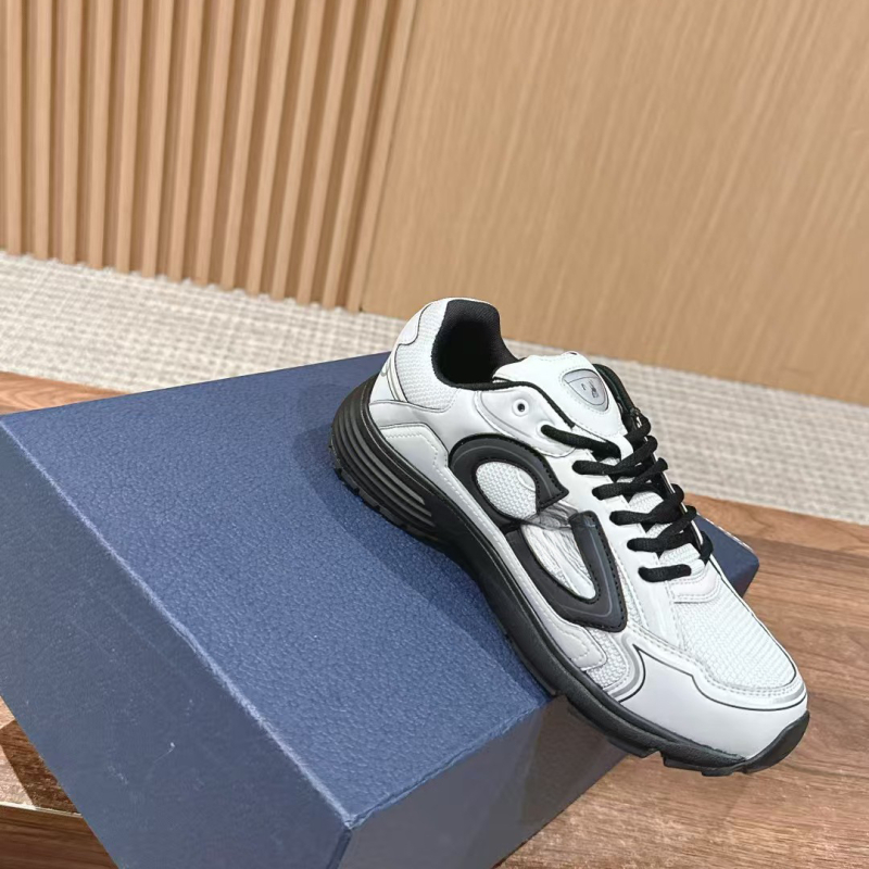 Unisex casual sneakers με χαμηλό ύψος, δύο στρώσεις δέρματος στο πάνω μέρος, πλέγμα στην επένδυση, καουτσούκ σόλα, κορδόνια