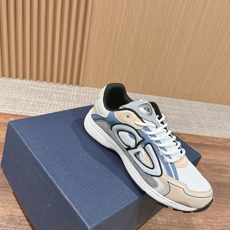 Unisex casual sneakers με χαμηλό ύψος, δύο στρώσεις δέρματος στο πάνω μέρος, πλέγμα στην επένδυση, καουτσούκ σόλα, κορδόνια
