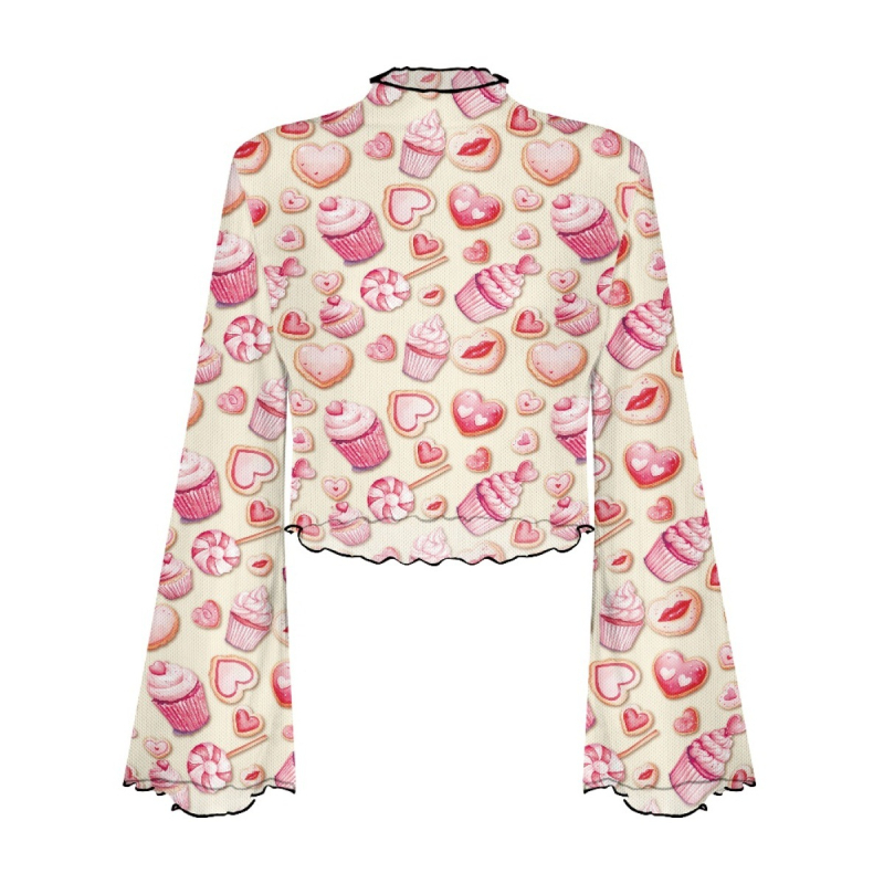 Poliesterski top s otisom lubanje, uskog kroja, dugi rukavi zvonastog kroja