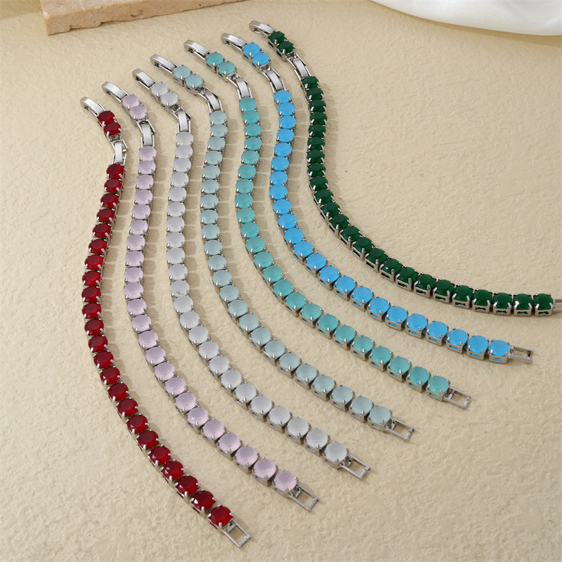 Brățări unisex din cupru cu formă geometrică și pietre zircon micro-pavé — Kérastase jewelry