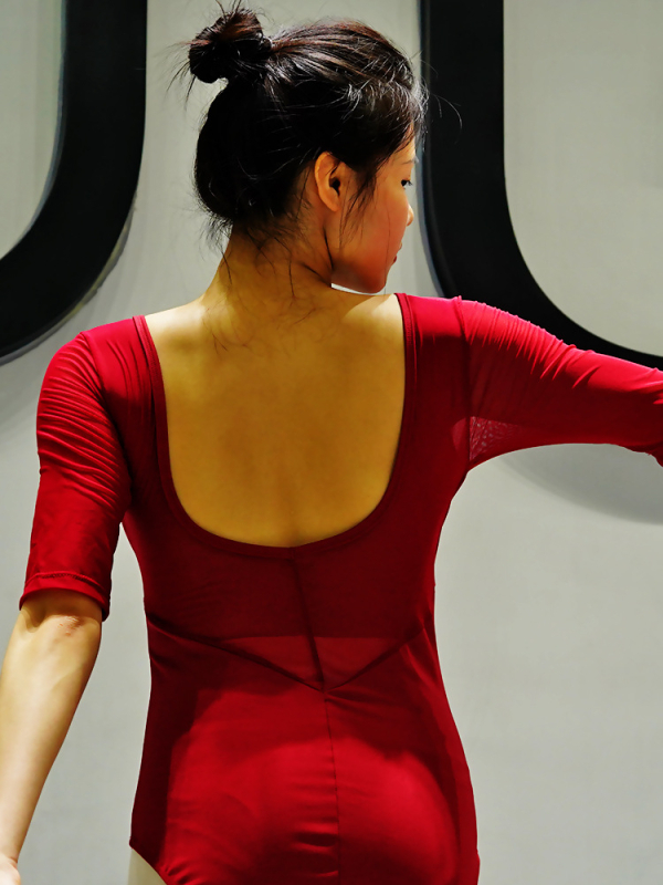 Цял танцов тренировъчен костюм, къс ръкав, плат от химическо влакно, нейлонова смес, подплата от млечна коприна