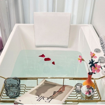 Pernă de baie pentru cadă, cu 6 ventuze, din PU impermeabil, suport ergonomic pentru gât, design curbat pentru coloana cervicală, accesoriu de baie rezistent la umezeală