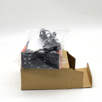 STC-3008 Hőmérséklet-vezérlő kettős érzékelő kimenettel, intelligens digitális szabályozás, 0,1°C pontosság, 110-220V beépített kivitel