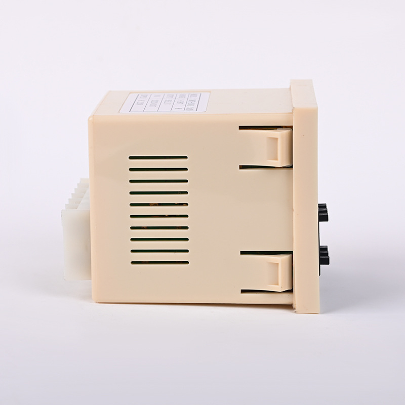 Xmtd-2001/2002 Pt100E/K-Type ψηφιακός ελεγκτής θερμοκρασίας με LED οθόνη, ακρίβεια ±1°C, διαστάσεις 102×70 mm, άνοιγμα 68×68 mm