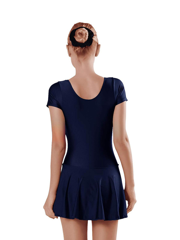 Едночастова балетна рокля с къс ръкав; нейлонова смес 76%; подплата от спандекс; едноцветен модел