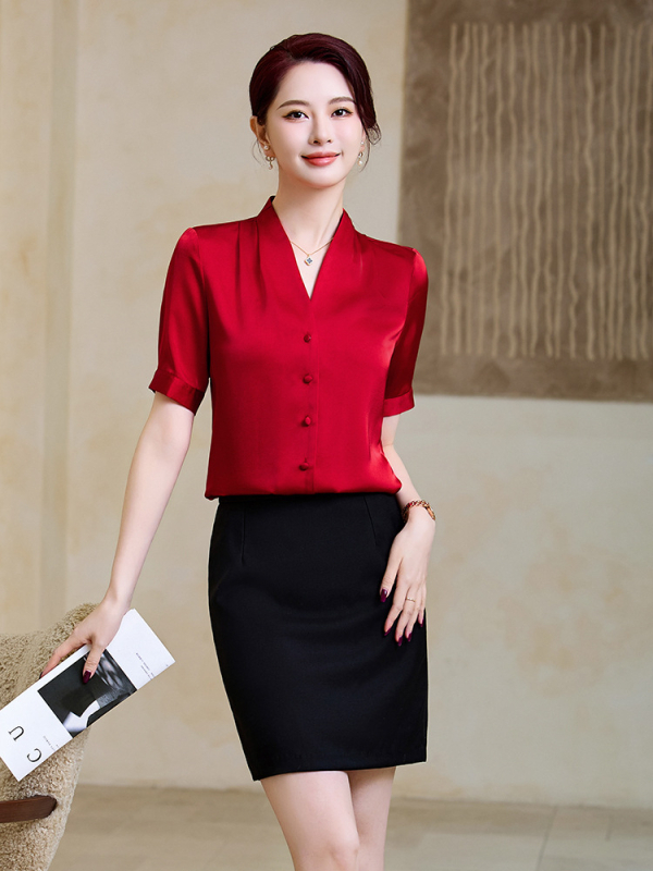 Cămașă de femei cu mâneci scurte, material satin poliester, decolteu în V, croială slim, lungime standard, stil office
