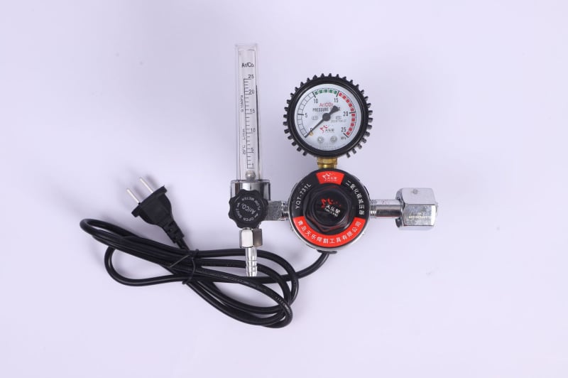 Diafragmatski mjerni tlak, otporan na udarce; Model: Otporan na udarce reduktor tlaka kisika; Izlazni tlak: 2.5