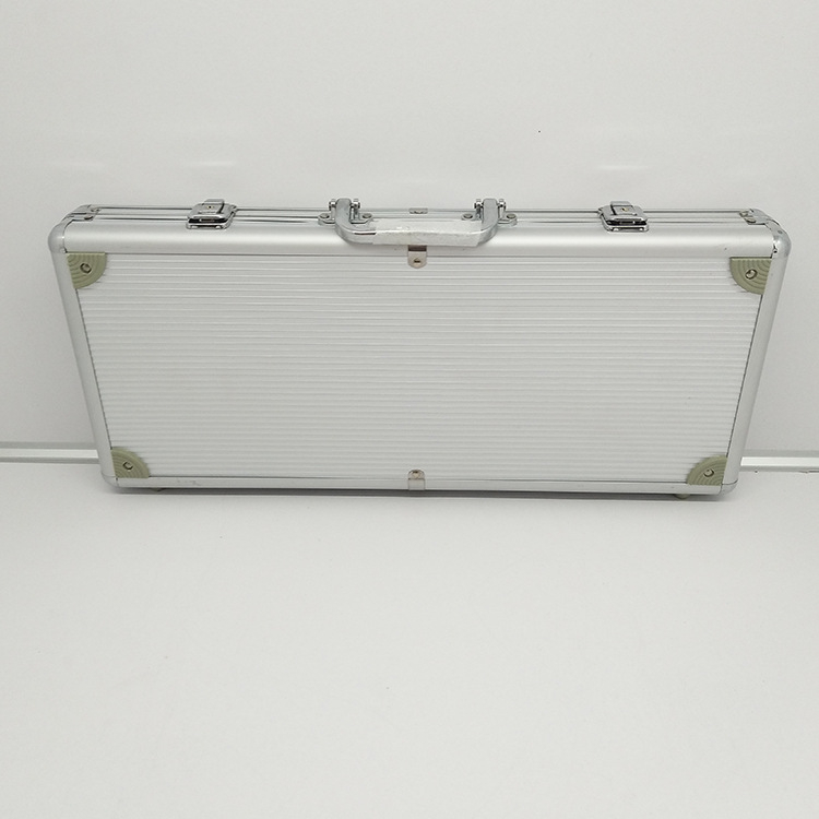 Alumínium ötvözet szerszámos ládája (Márka: Gaden; Fő használat: tárolás, utazótáska, eszközök tárolása; Keret anyaga: alumínium ötvözet)