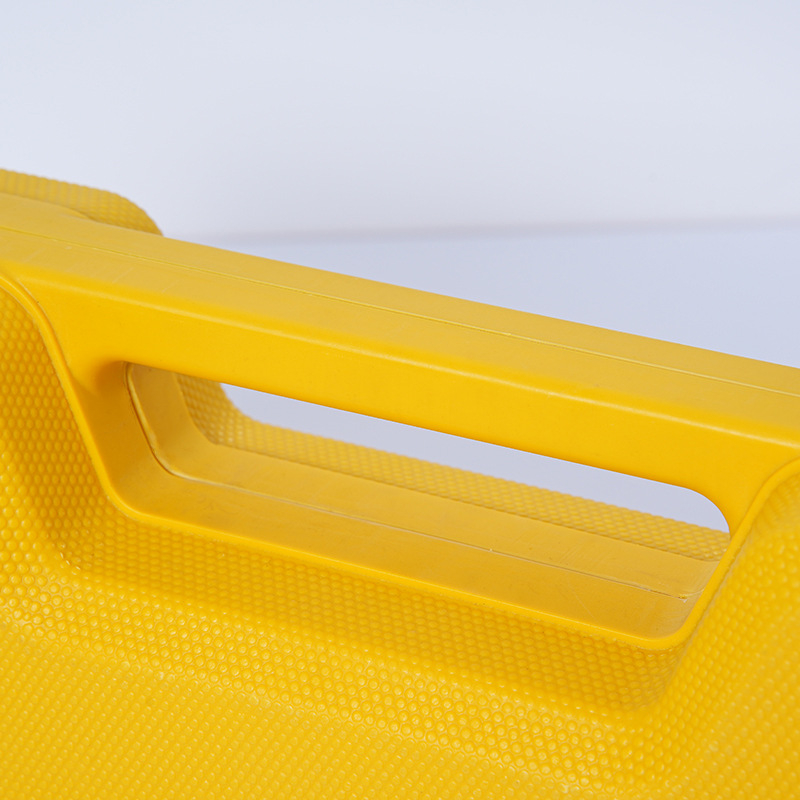 Légfúvással formázott műanyag szerszámtartó, kézben tartható, belső bevonattal, multifunkcionális tároló