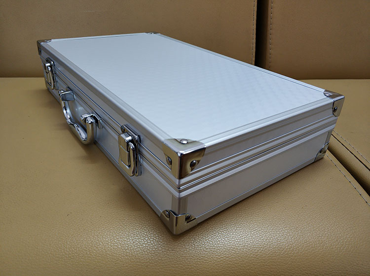 Cutie de scule cu cadru din aliaj de aluminiu, placă de 3 mm densitate, suprafață ABS, căptușeală velur + bumbac perlat, model 21