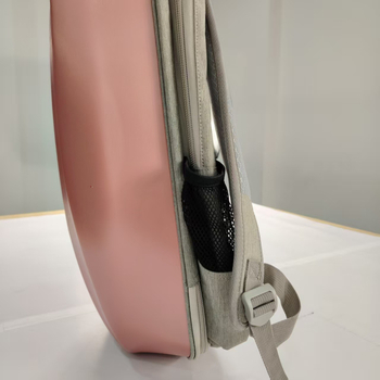 Hegedűtok görbült vállpánttal (külső: valódi bőr; belső: szintetikus bőr; légáteresztő, antibakteriális)