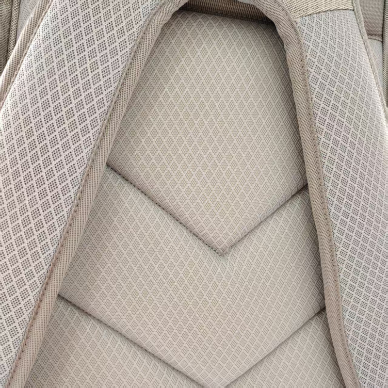 Hegedűtok görbült vállpánttal (külső: valódi bőr; belső: szintetikus bőr; légáteresztő, antibakteriális)