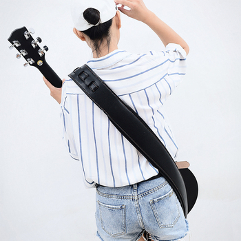 Buluolang gitárpánt, PU anyag, modell 1711012