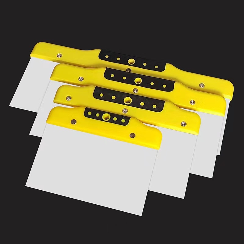 Rozsdamentes acél glettvas kettőszínű műanyag nyéllel gletteléshez és falak tisztításához — Márka: Prester; Eredet: Yongkang