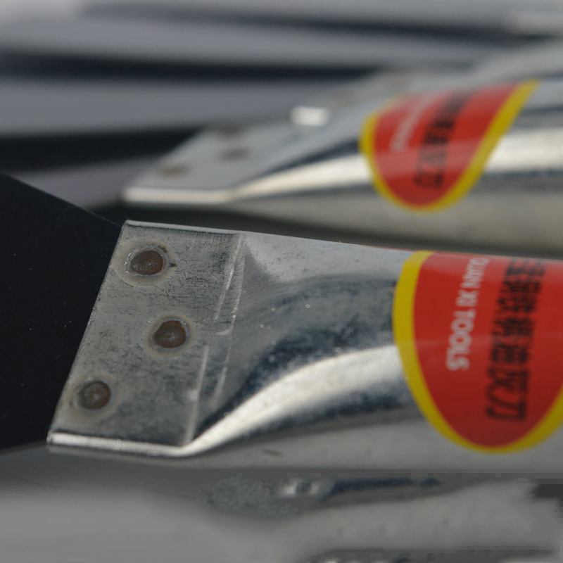 Glettelő kés vas nyéllel és szénacél pengével – architekturális dekorációhoz és mindennapi otthoni használathoz