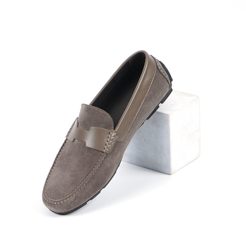 Loafers slip-on pentru bărbați, din piele naturală, talpă din cauciuc, vârf rotund, profil redus