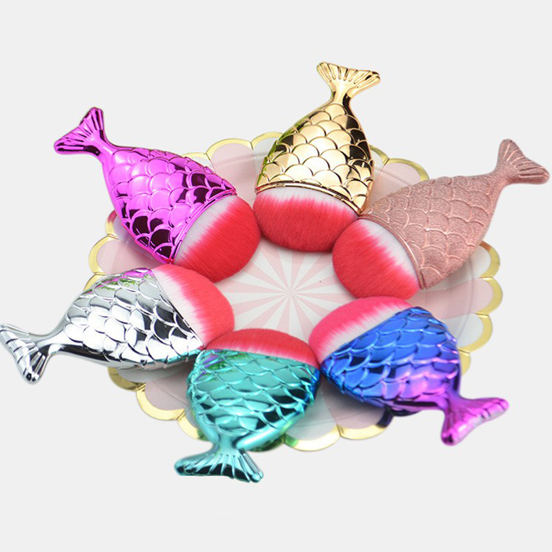 Πινέλο βάσης μακιγιάζ με gradient σχέδιο κοχύλι γοργόνας, συνθετικές τρίχες, πλαστική λαβή, μήκος τρίχας 3 cm, συνολικό μήκος 10,5 cm