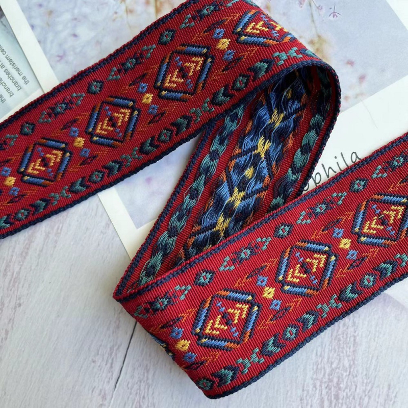 Etnička žakard traka za odjeću - geometrijski četverokutni uzorak AH-3199